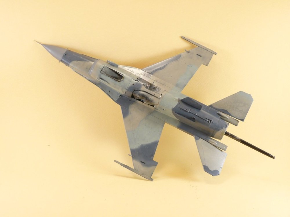 F16-13.jpg