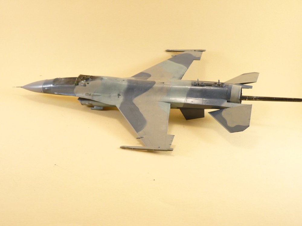 F16-14.jpg