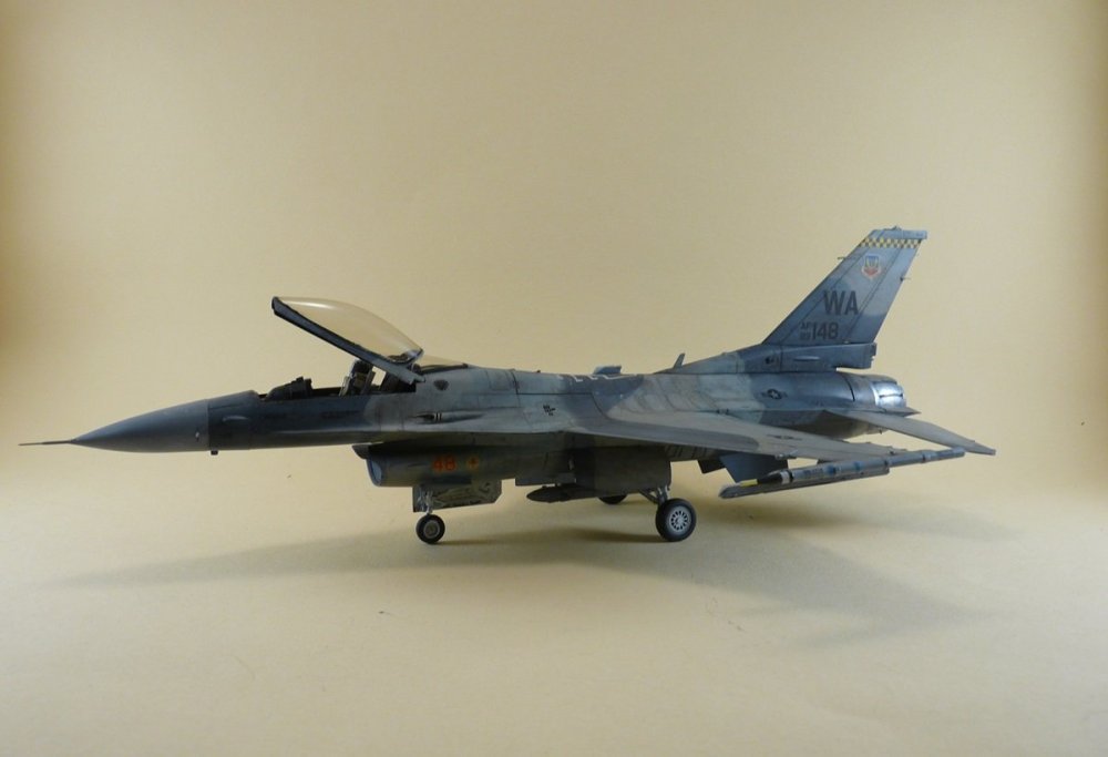 F16-21.jpg